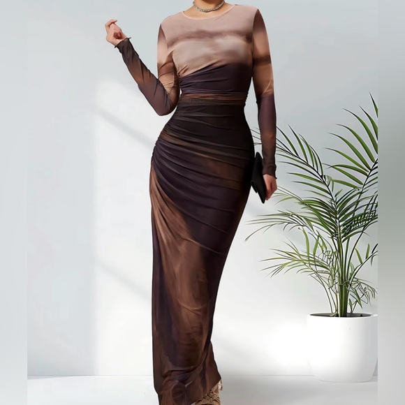 Women’s Brown Cream Long Sleeve Bodycon Ruched Dress Stretchy M Medium NEW - Picture 1 of 7